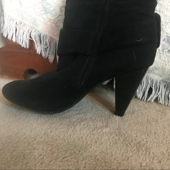 Black Swede 3” Heel Boots Size 10M. - Picture 3 of 4